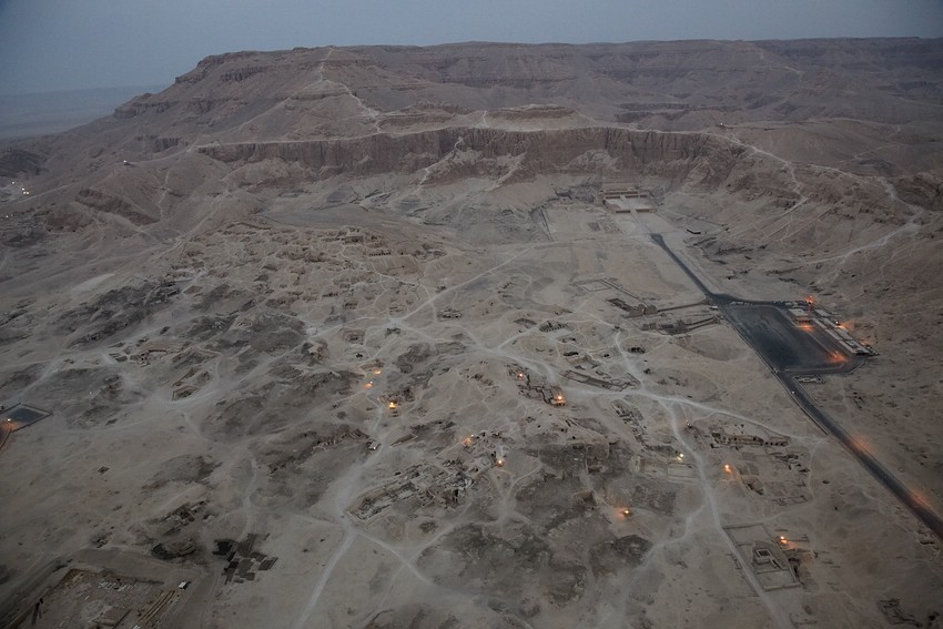 IMG 8442-Deir el Bahari-Hatschepsut Tempel-klein850